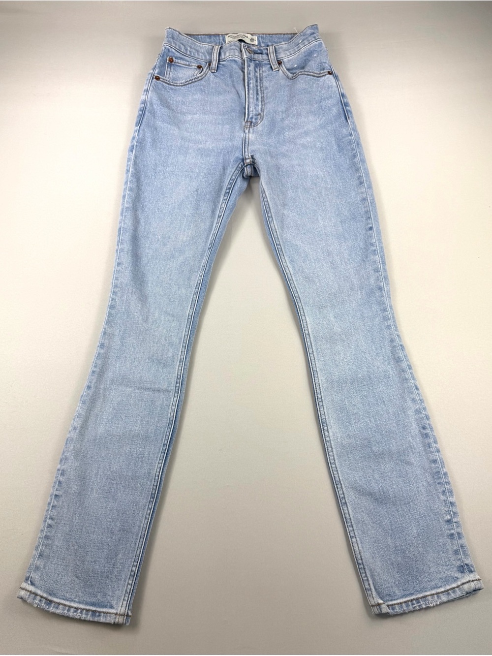 Abercrombie & Fitch 90s Slim Straight Jeans 23 000 XS Ultra High Rise Light Wash